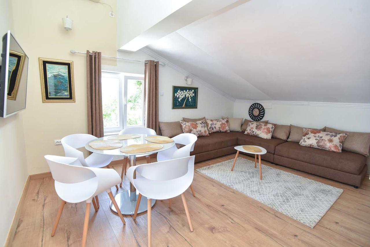 Jovovic Apartment *
